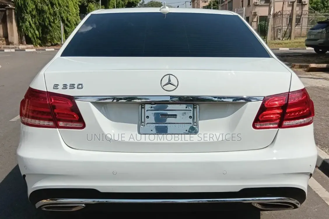 Mercedes-Benz E350 Base 4dr Sedan RWD (3.5L 6cyl 7A) 2014 Off white