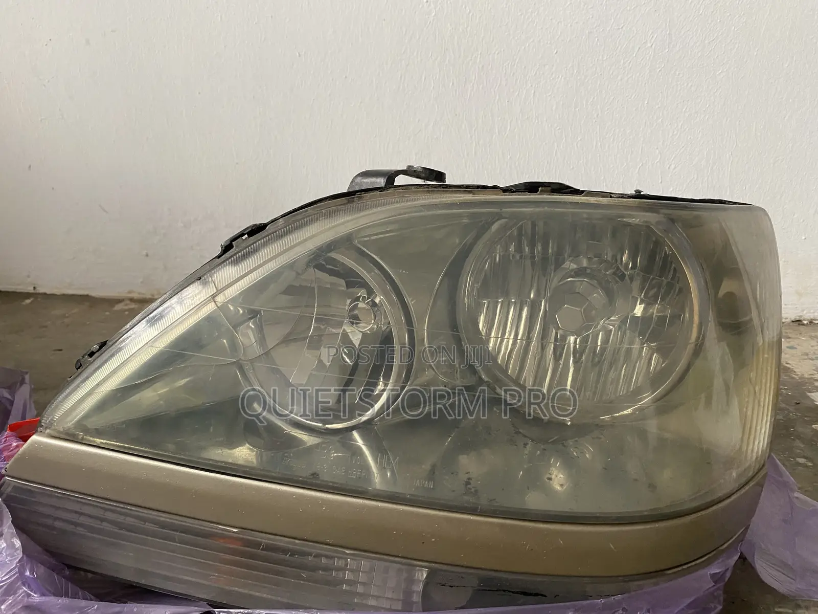 Headlamps for Rx300 Lexus