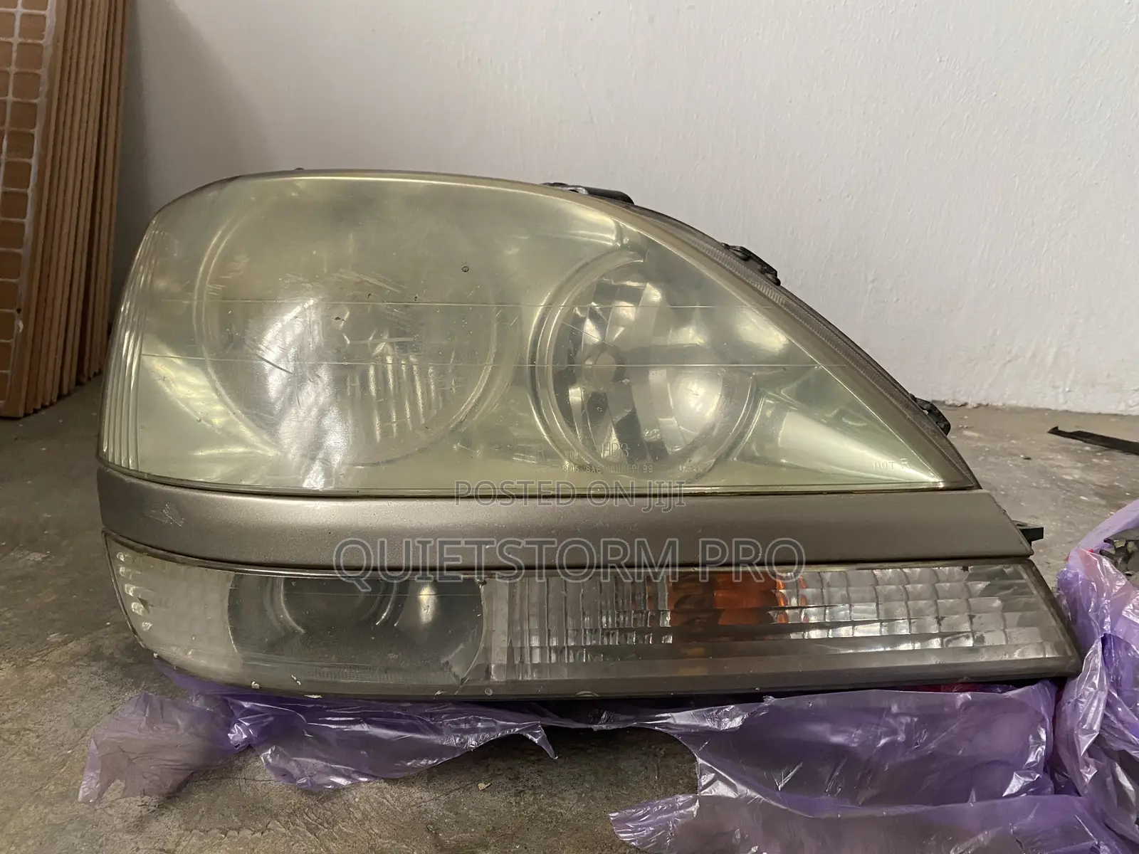 Headlamps for Rx300 Lexus