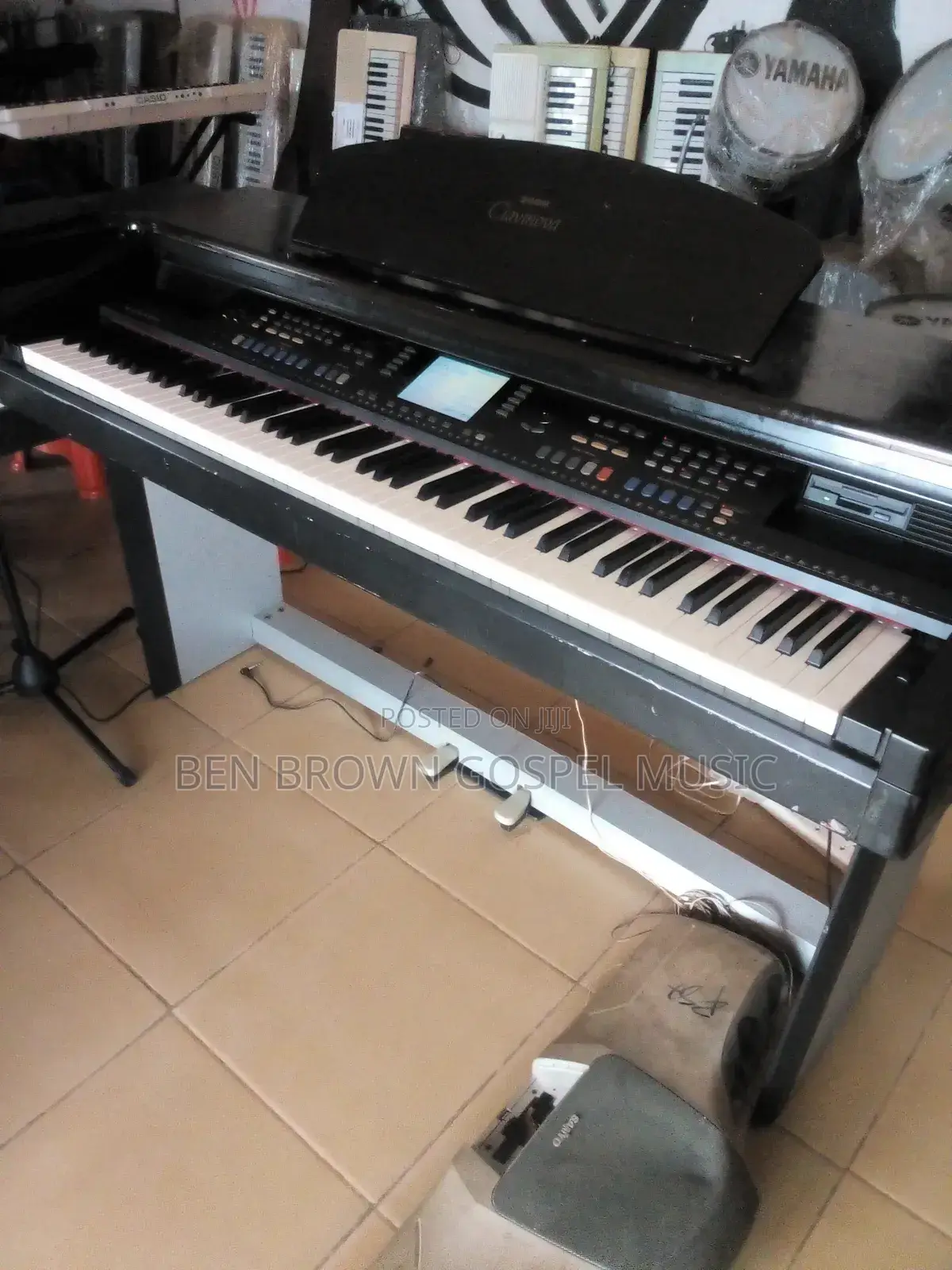 Uk -Used Yamaha Clavinova Piano CVP-107 With Pedals. 88 Weighted Keys.
