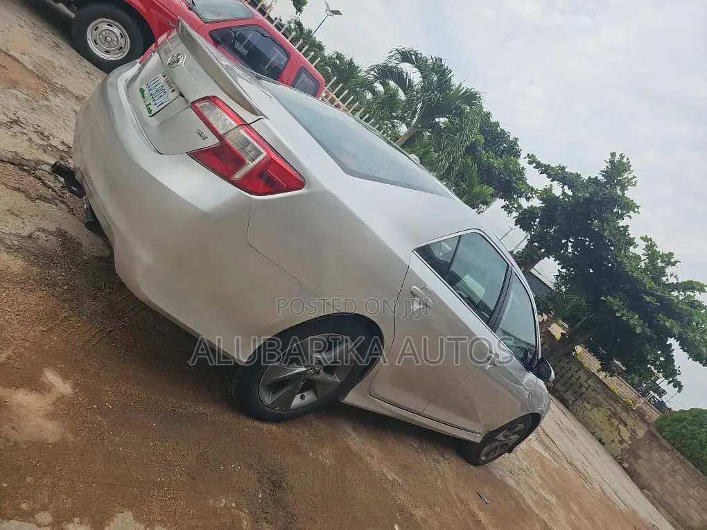 Toyota Camry 2013 Silver