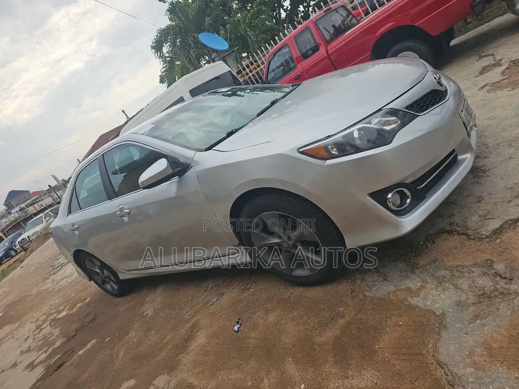 Toyota Camry 2013 Silver