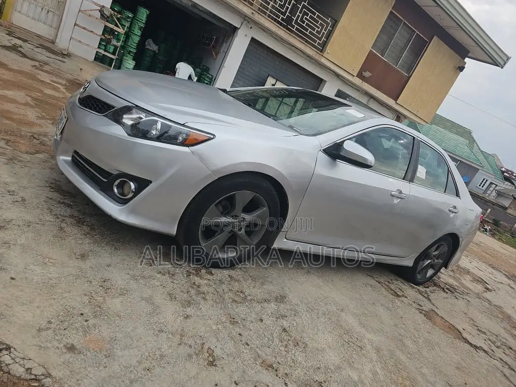 Toyota Camry 2013 Silver