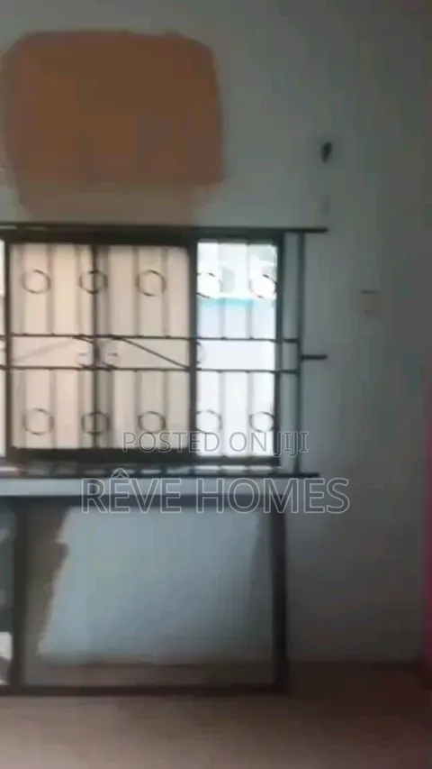 3bdrm Block of Flats in Ifako-Gbagada for rent