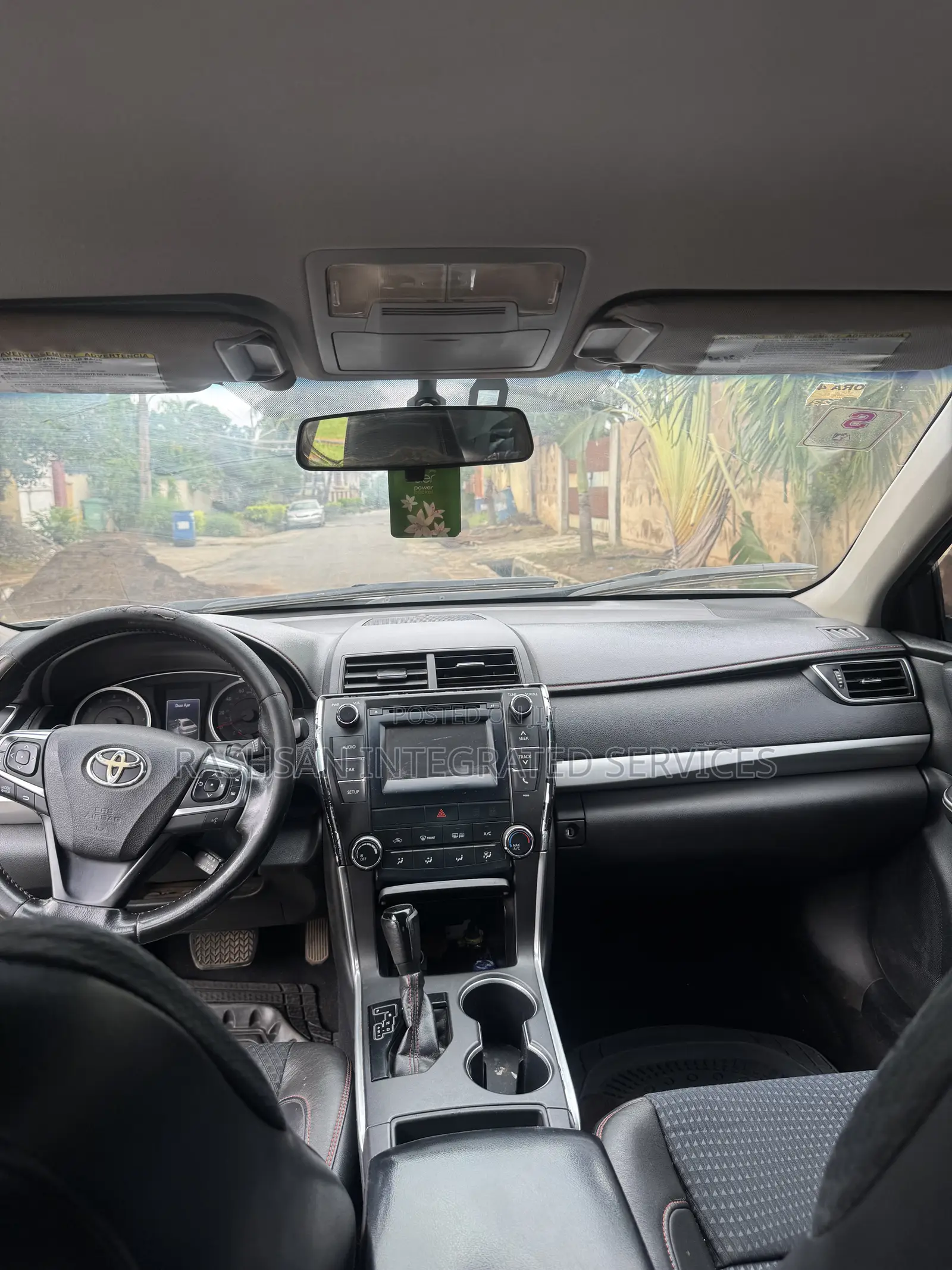 Toyota Camry SE 4dr Sedan (2.5L 4cyl 6A) 2015 Silver