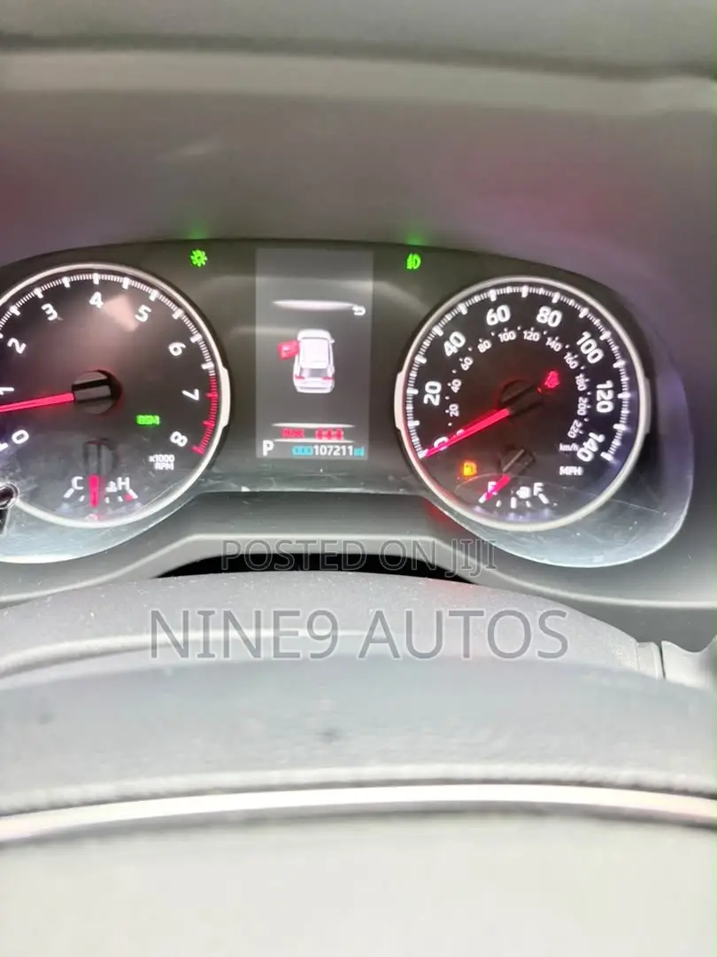 Toyota RAV4 XLE AWD 2020 Red