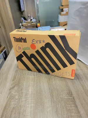 New Laptop Lenovo ThinkPad T14 16GB Intel Core i5 SSD 512GB