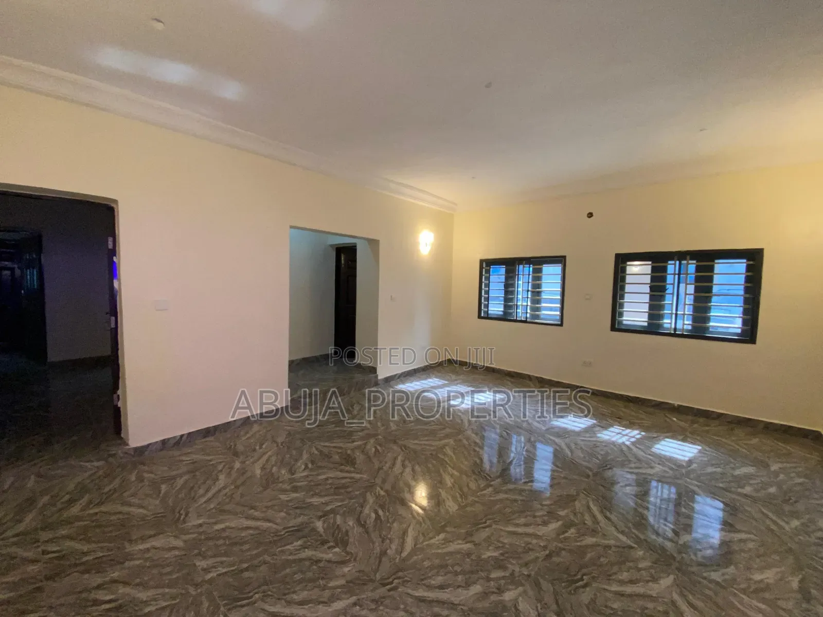 3bdrm Apartment in Idu for rent