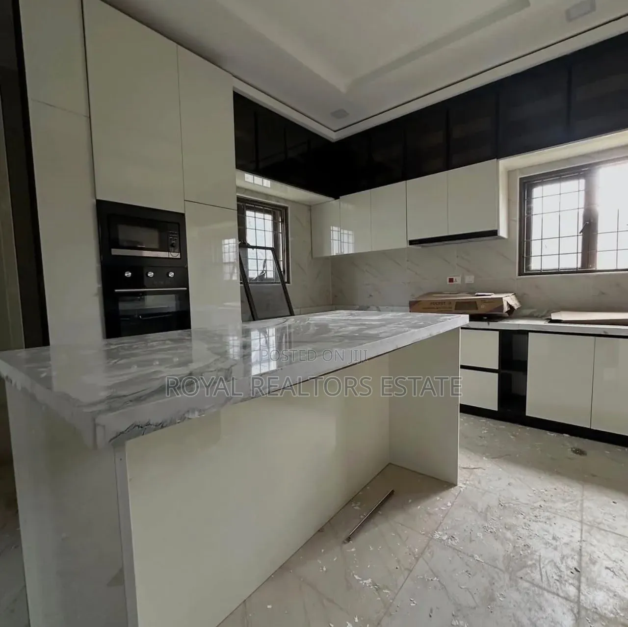 4bdrm Townhouse/Terrace in Jahi for sale