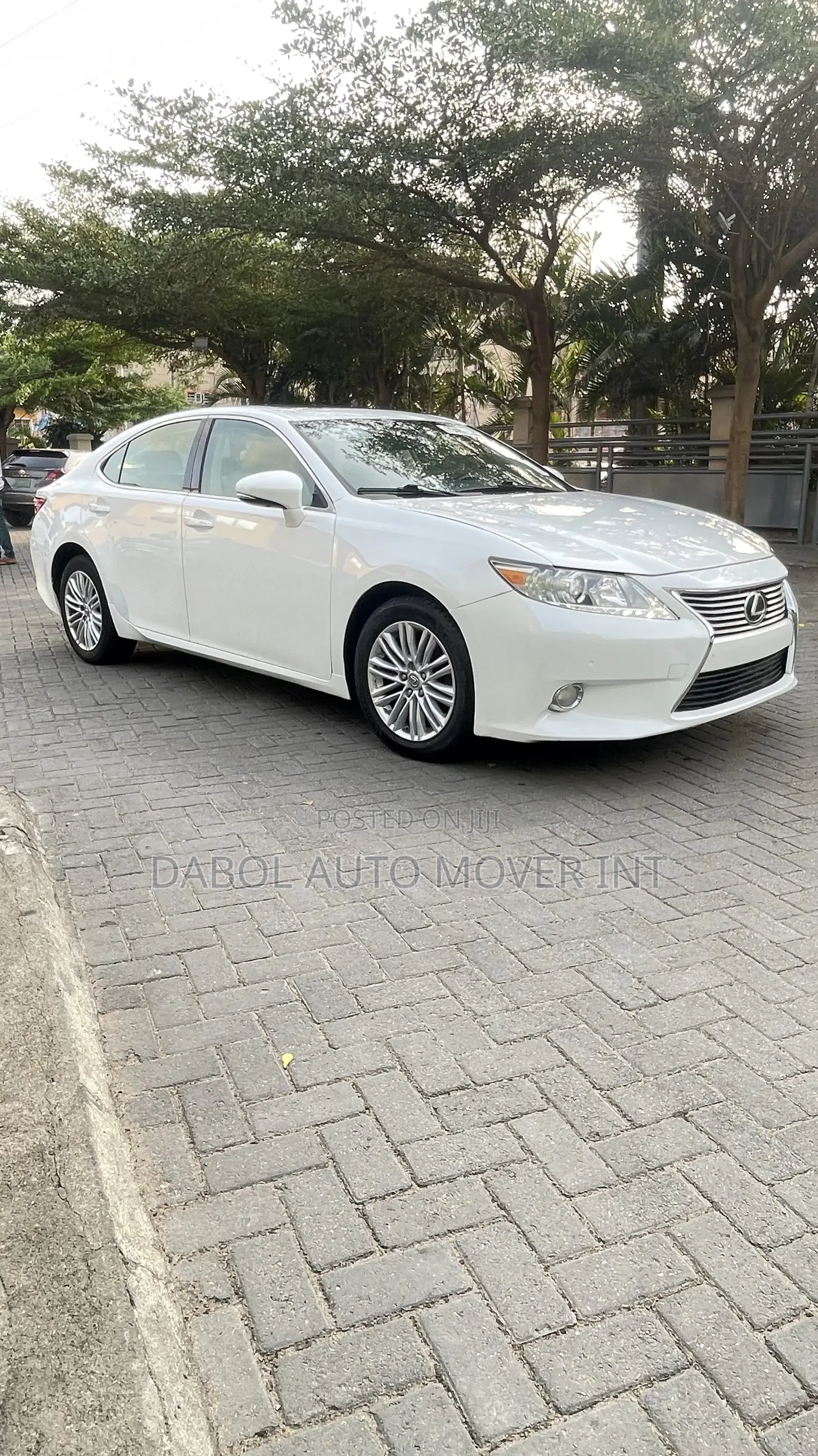 Lexus ES 350 FWD 2014 White