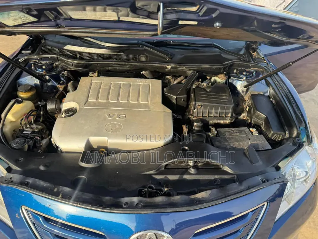 Toyota Camry 2010 Blue