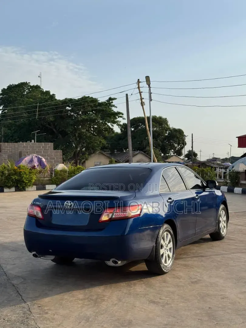 Toyota Camry 2010 Blue