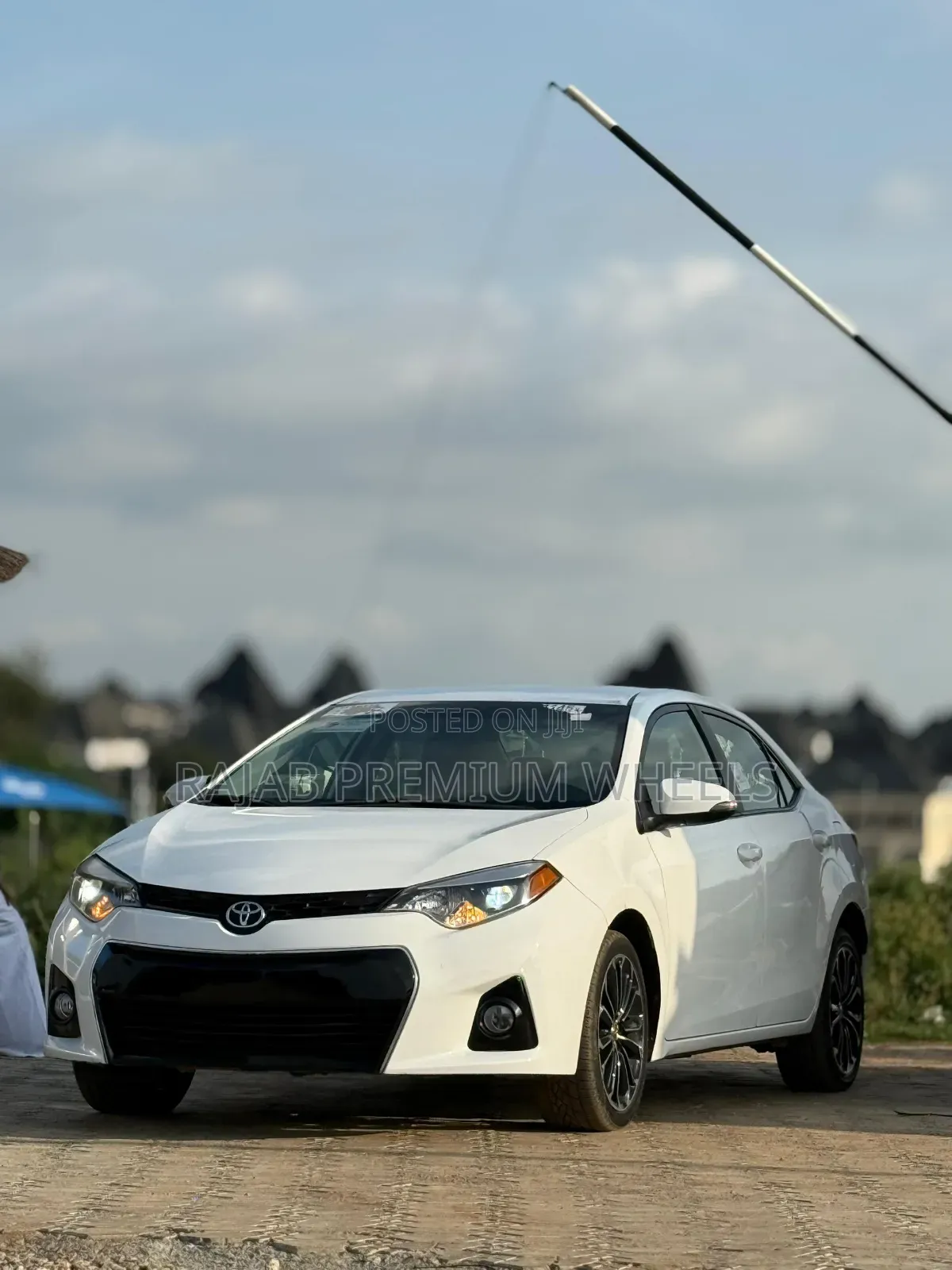 Toyota Corolla 2015 White
