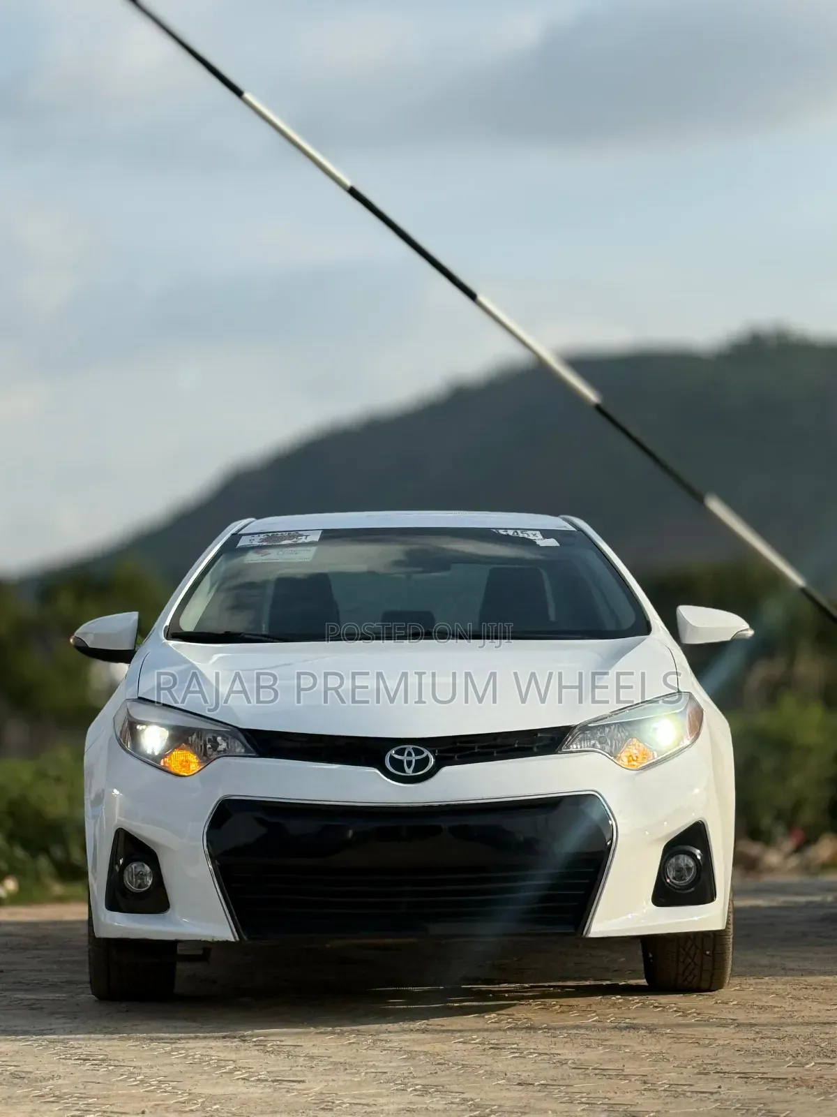 Toyota Corolla 2015 White