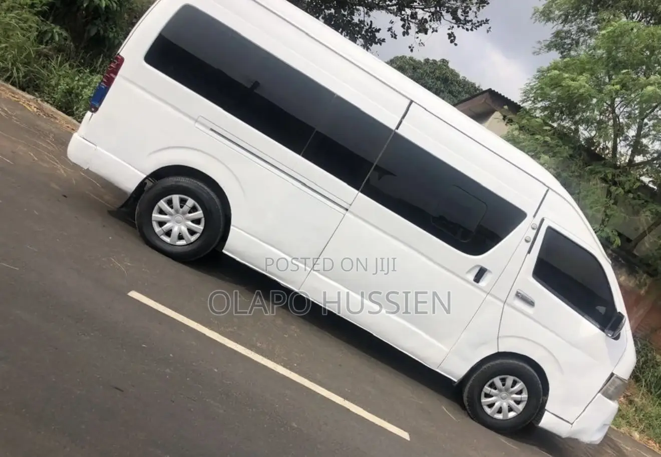 Toyota HiAce 2013 White