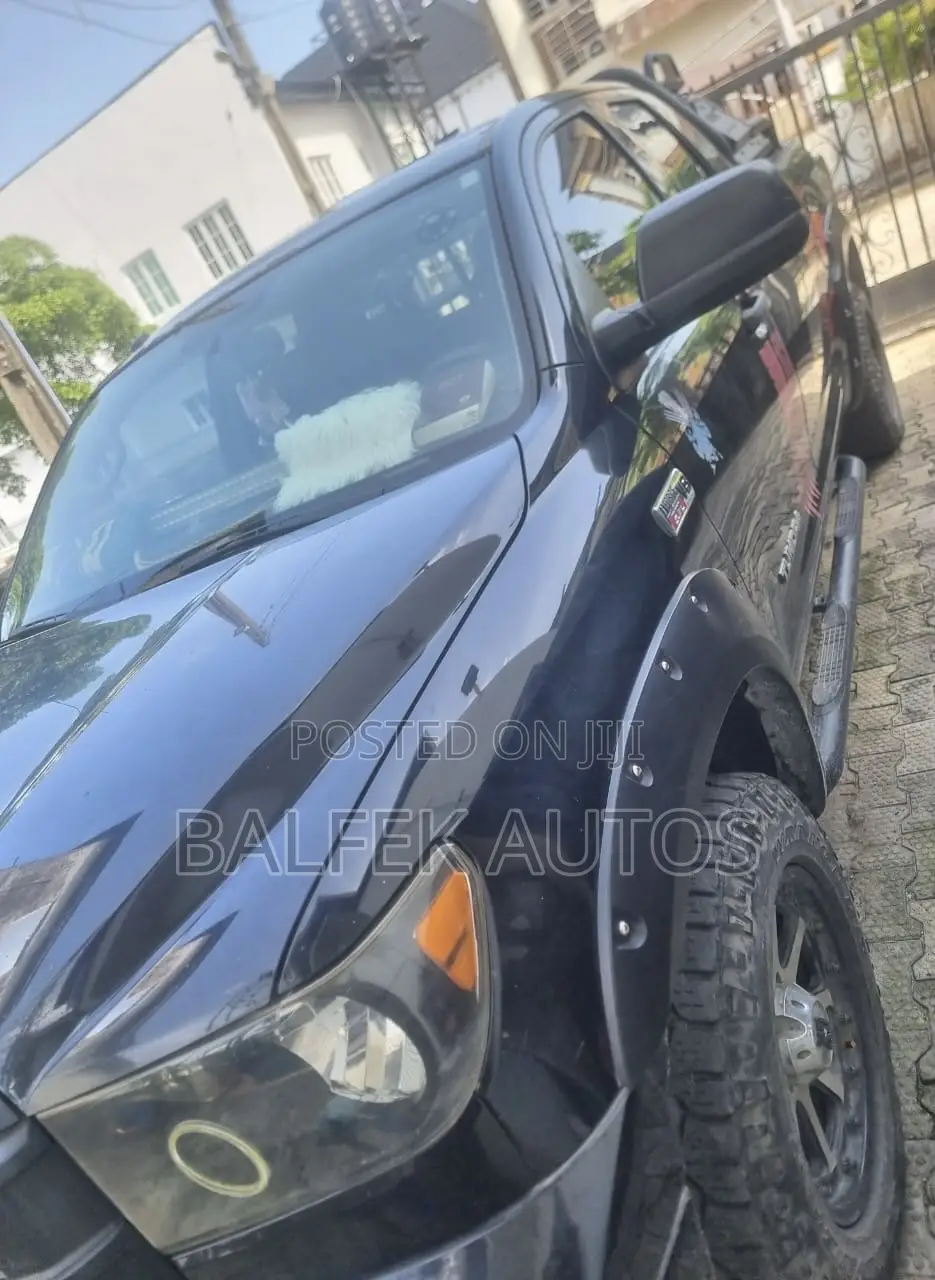 Toyota Tundra 2012 Black
