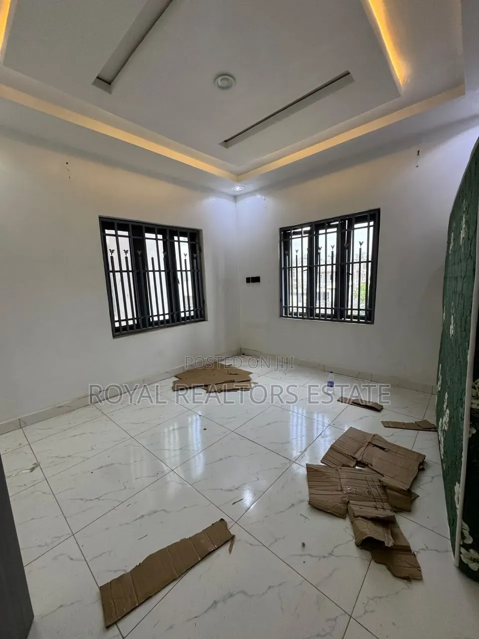 4bdrm Townhouse / Terrace in In An Estate, Jahi for rent