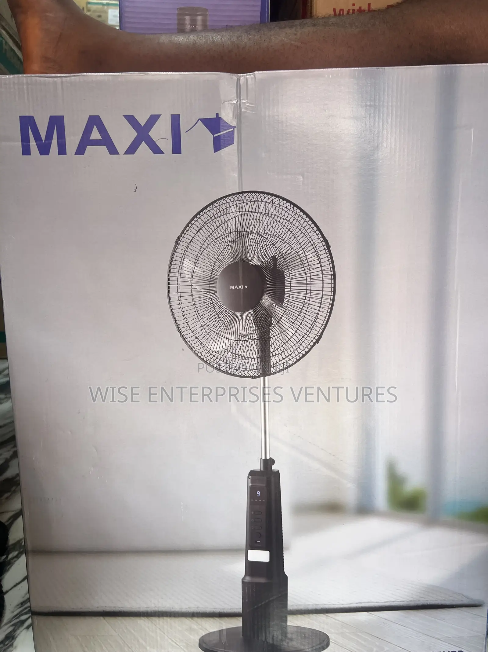 Maxi Rechargeable Standing Fan