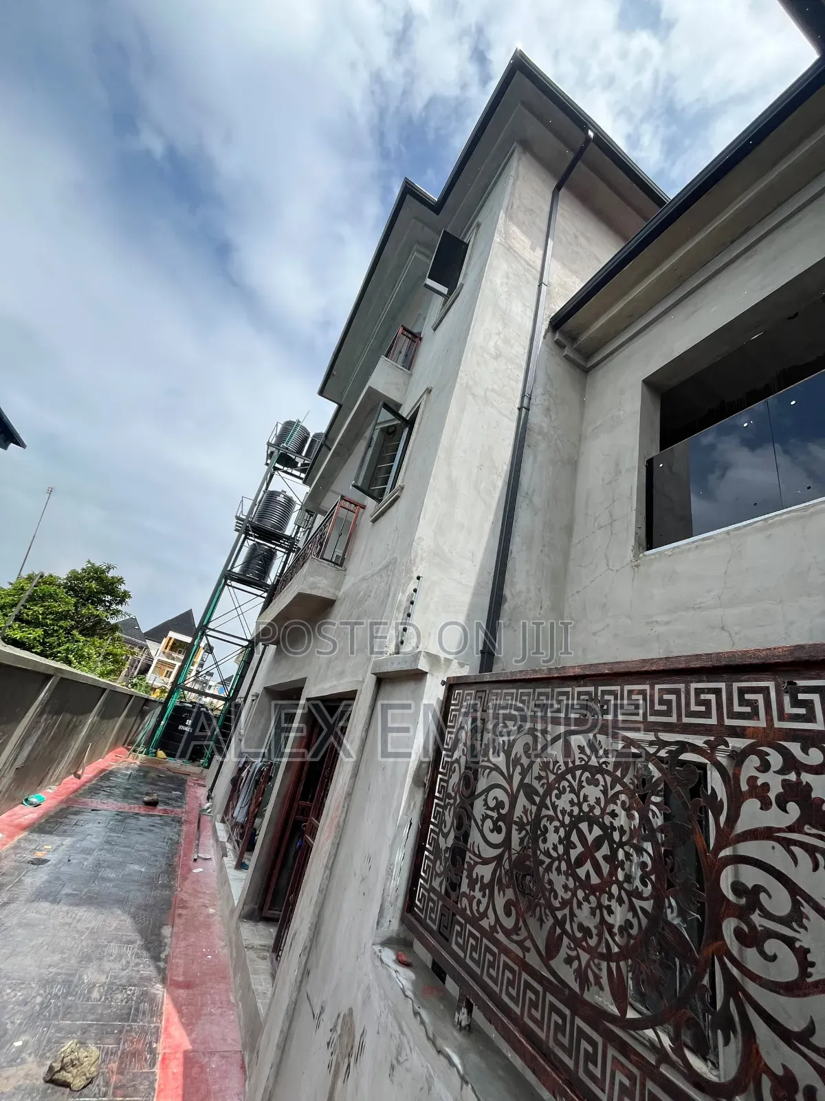 3bdrm Apartment in Ago Palace for rent