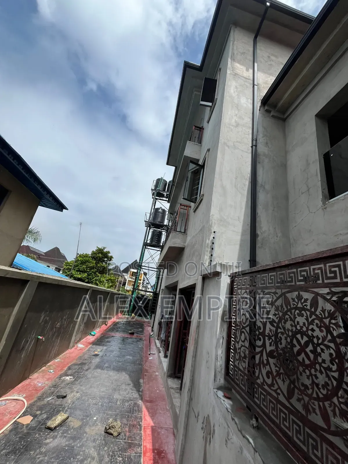3bdrm Apartment in Ago Palace for rent