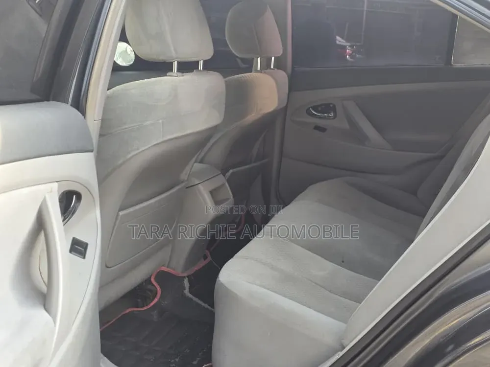Toyota Camry XLE 4dr Sedan (2.4L 4cyl 5A) 2009 Gray