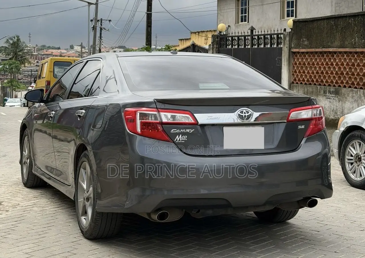 Toyota Camry 2014 Gray
