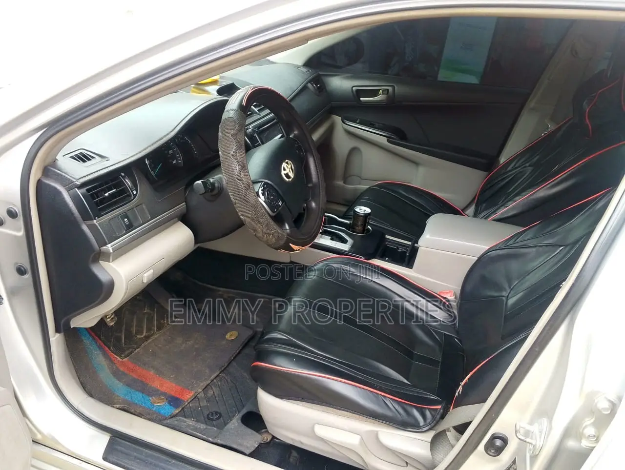 Toyota Camry LE 4dr Sedan (2.5L 4cyl 6A) 2014 Silver