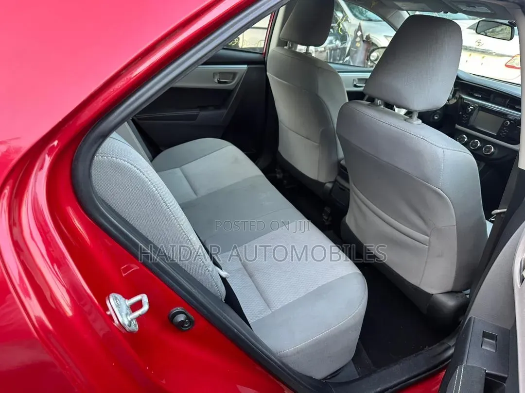 Toyota Corolla 2015 Maroon