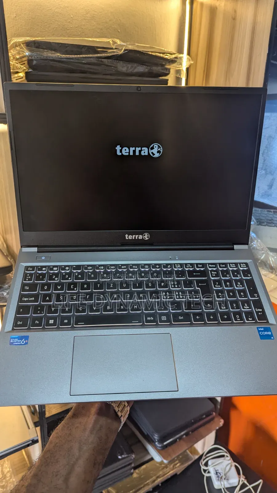 Laptop Clevo 8GB Intel Core i5 SSD 512GB