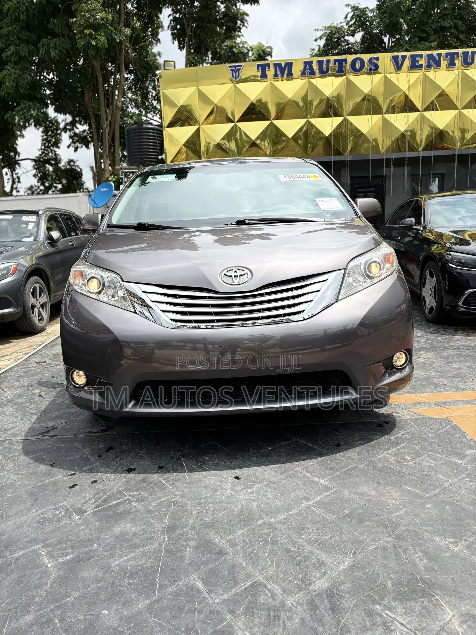 Toyota Sienna 2015 Brown