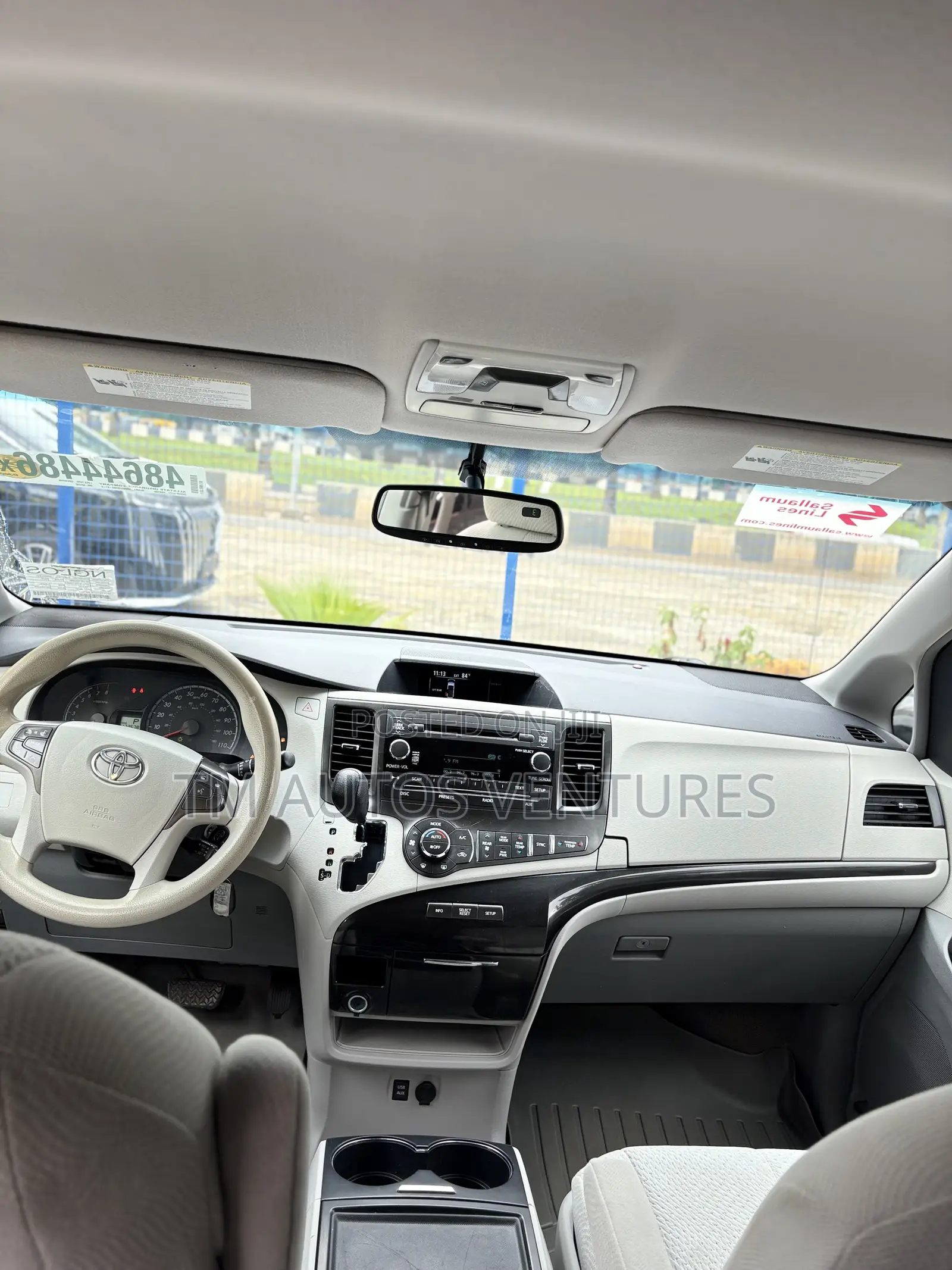 Toyota Sienna 2015 Brown