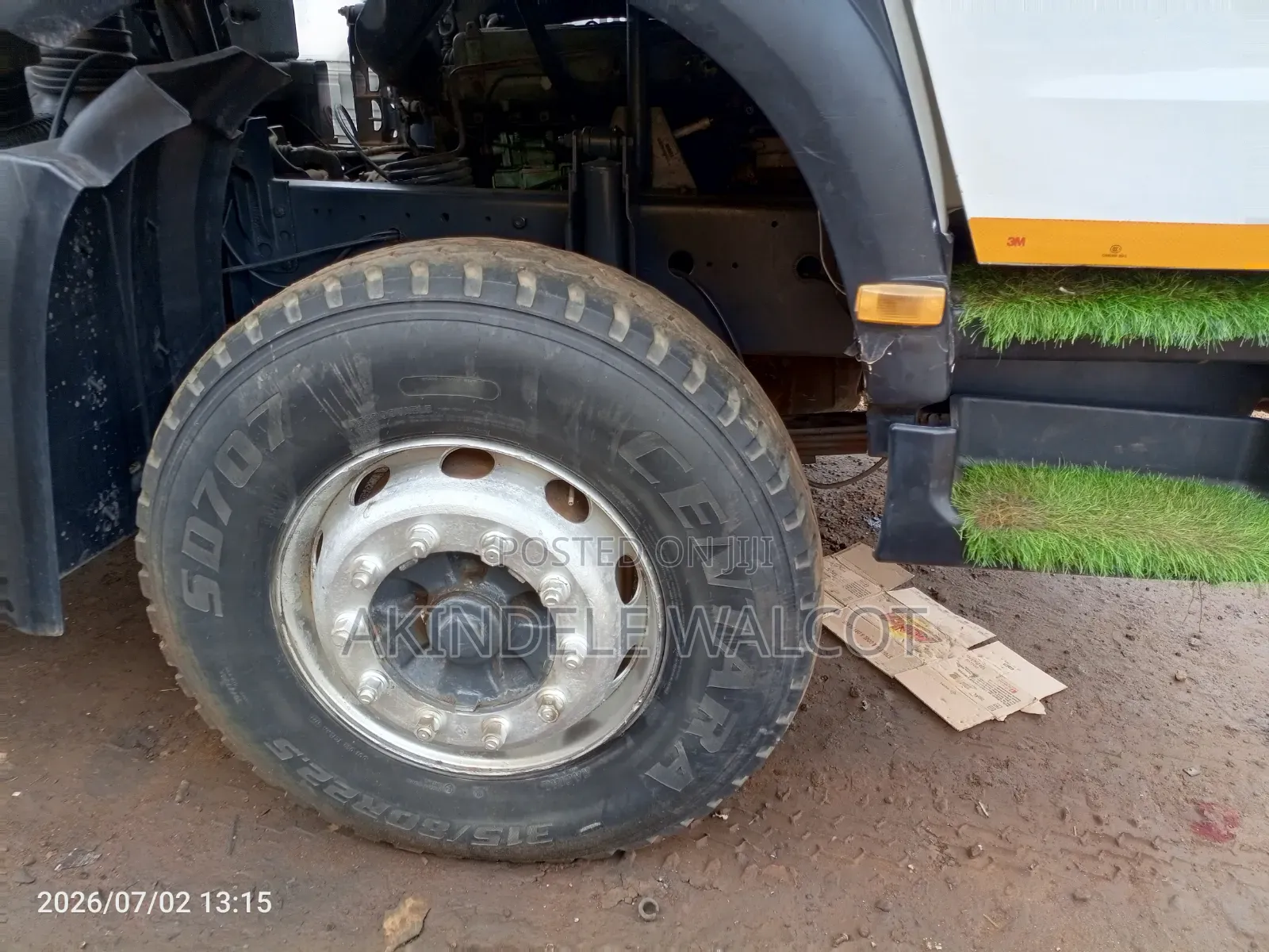 White Sino Truck Tipping Truck