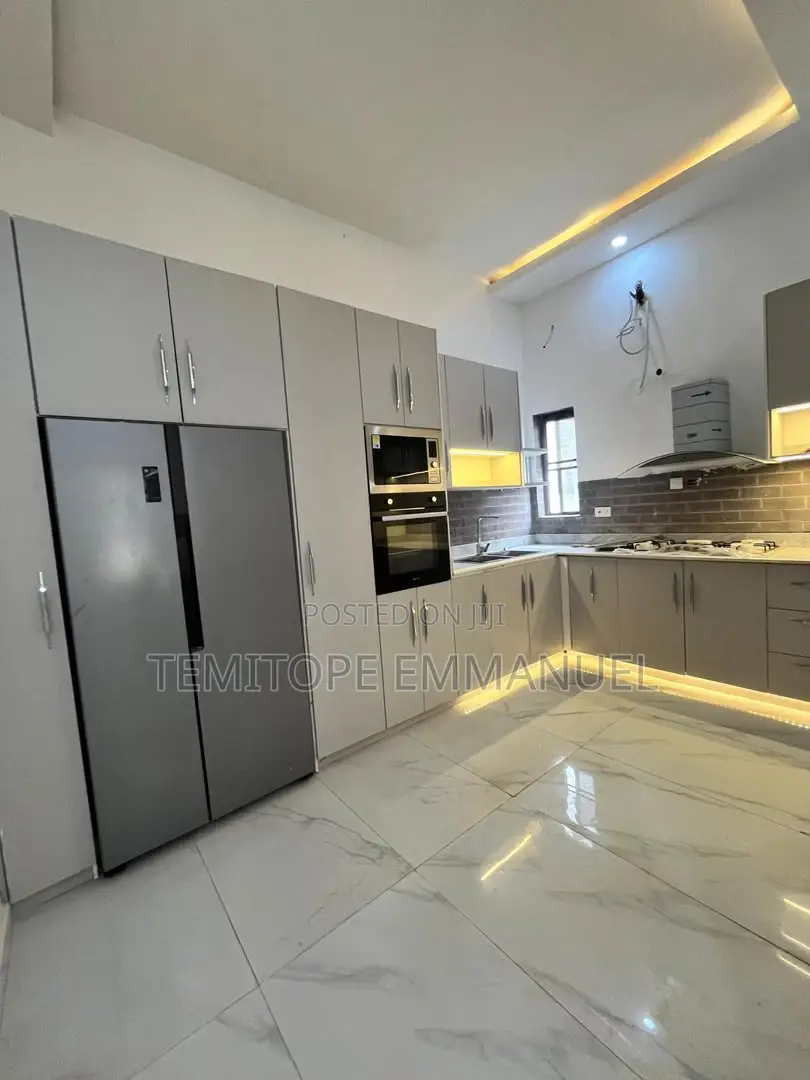 Furnished 5bdrm Duplex in Osapa london for sale