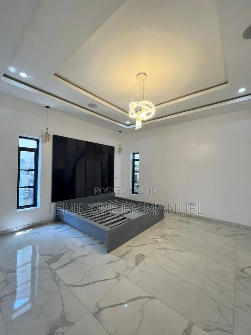 Furnished 5bdrm Duplex in Osapa london for sale