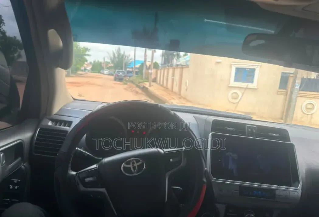 Toyota Land Cruiser Prado 2012 Black