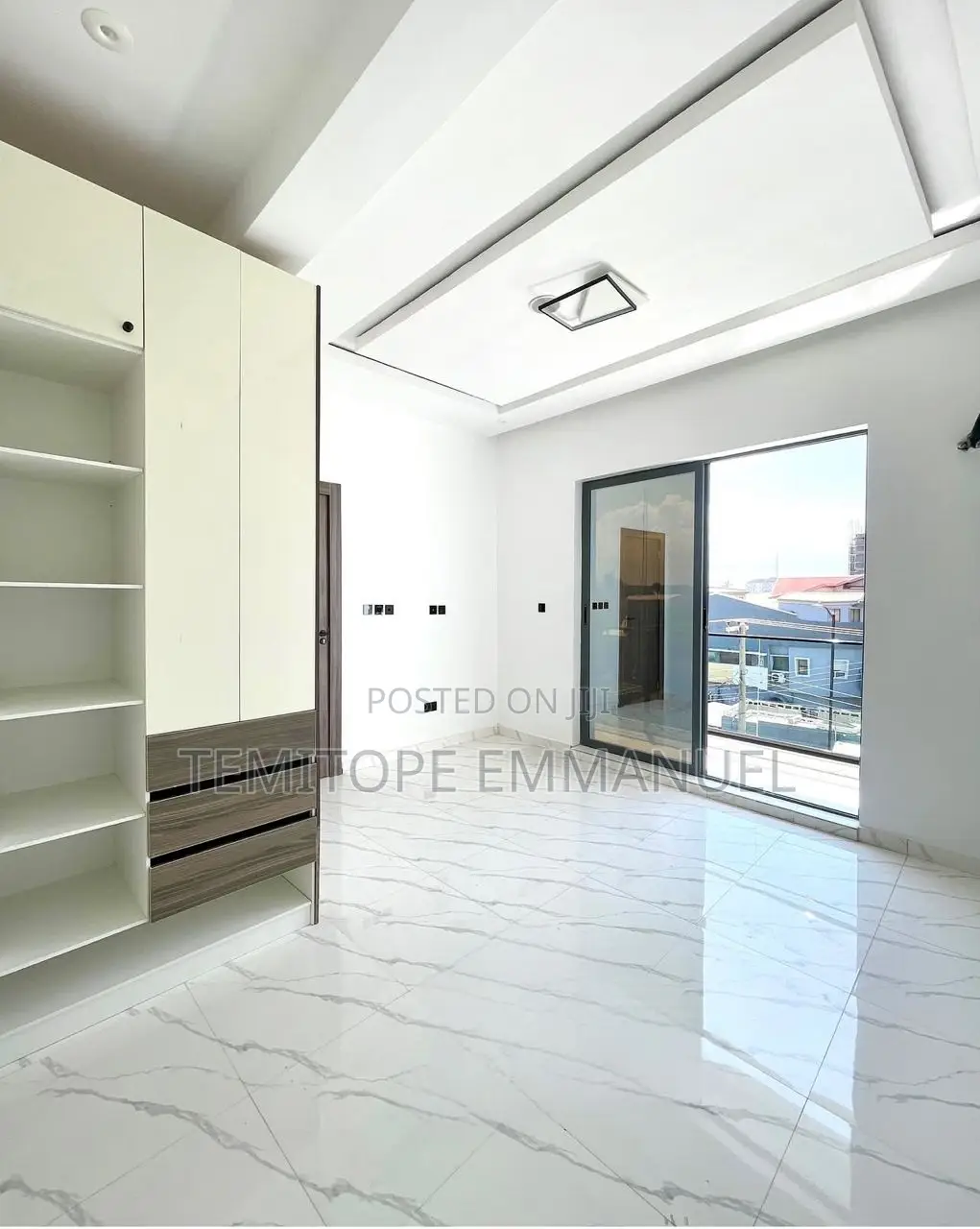 Furnished 3bdrm Apartment in Lekki Phase 1 for sale