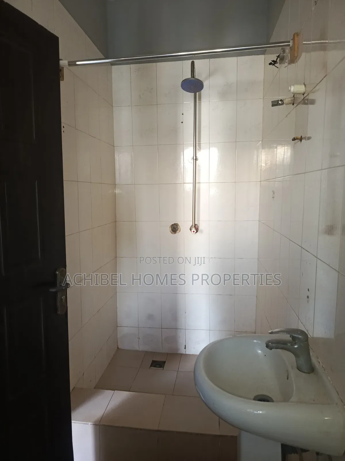 1bdrm Shared Apartment in Ocean Bay, Lekki Phase 2 for rent