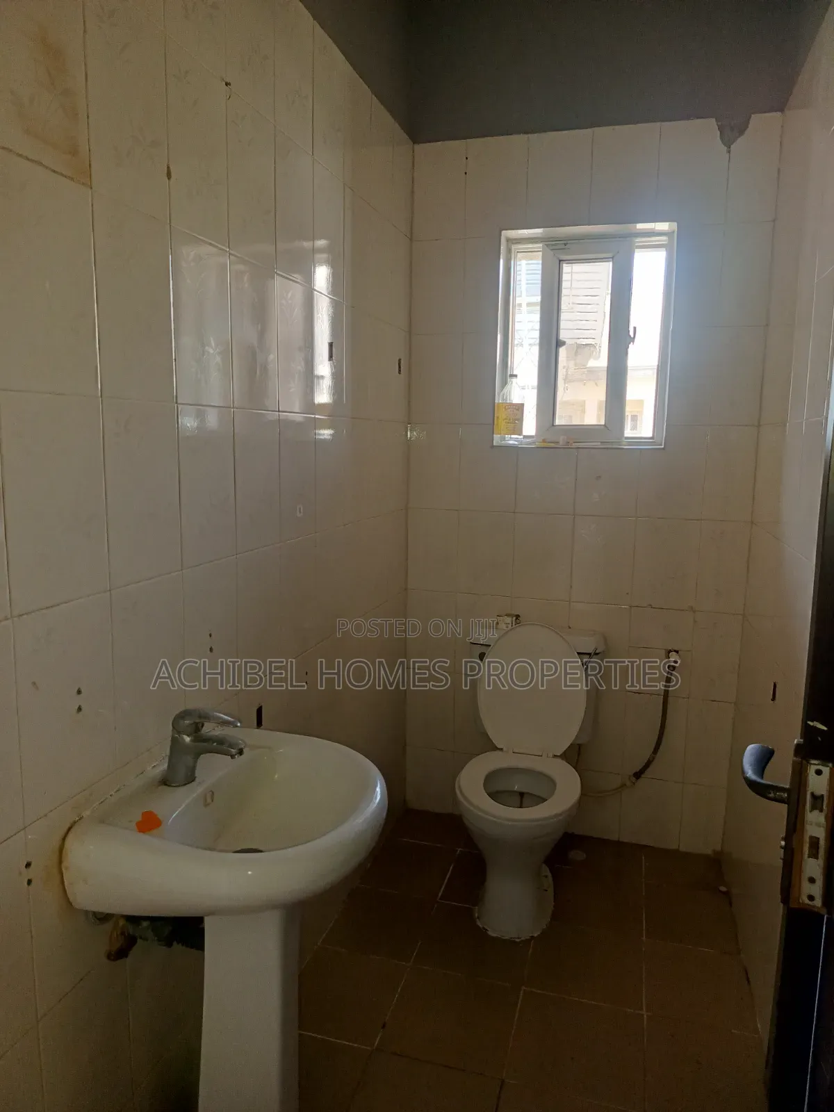 1bdrm Shared Apartment in Ocean Bay, Lekki Phase 2 for rent