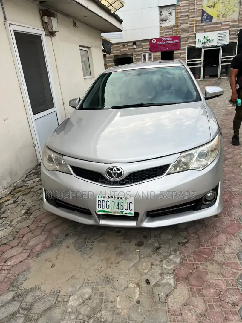 Toyota Camry 2013 Silver