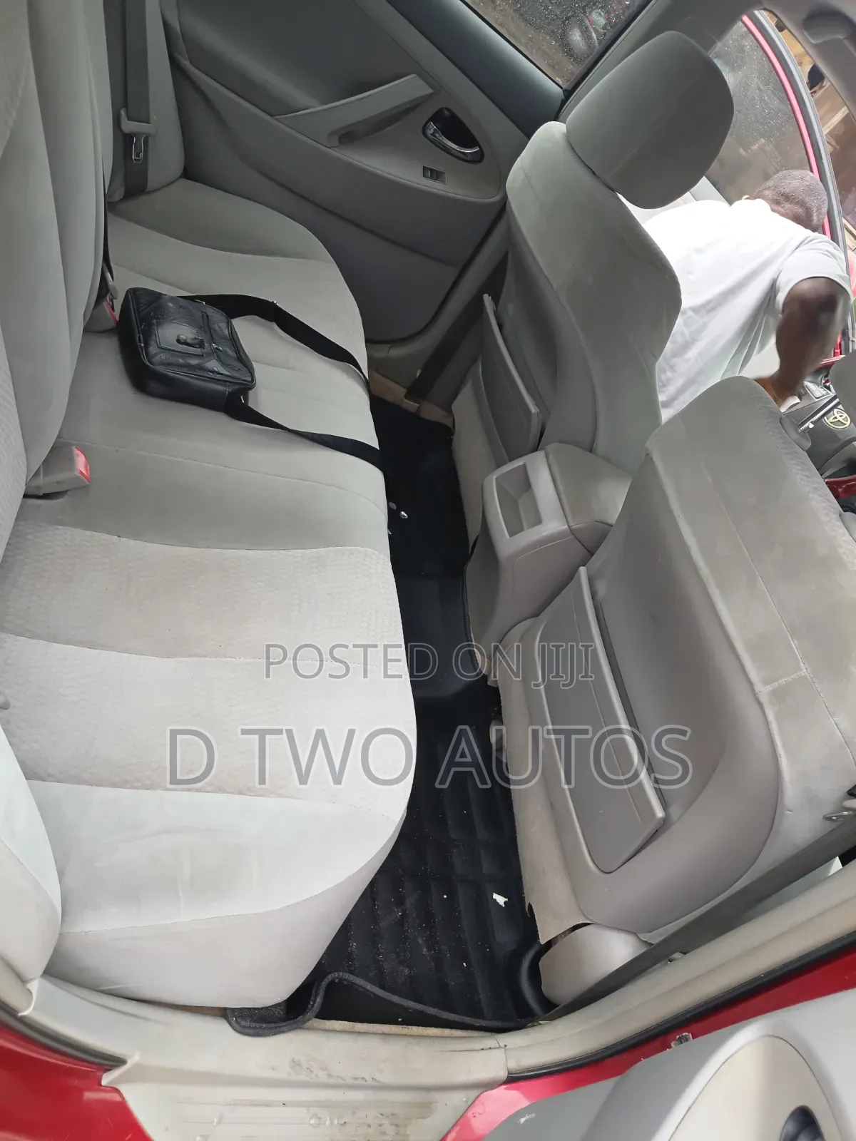 Toyota Camry LE 4dr Sedan (2.5L 4cyl 6AM) 2010 Red