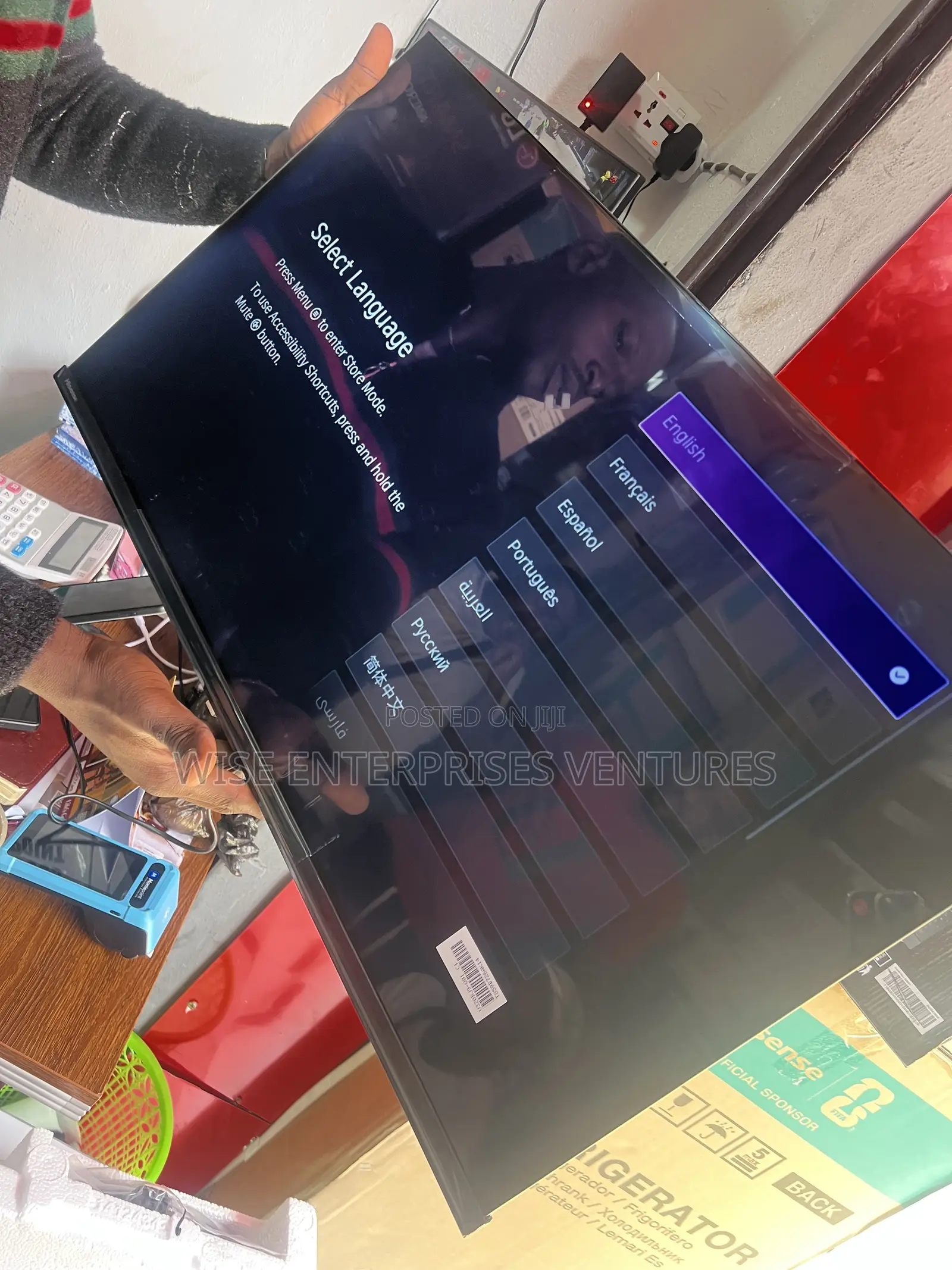 Original Hisense 32 inches Smart Tv