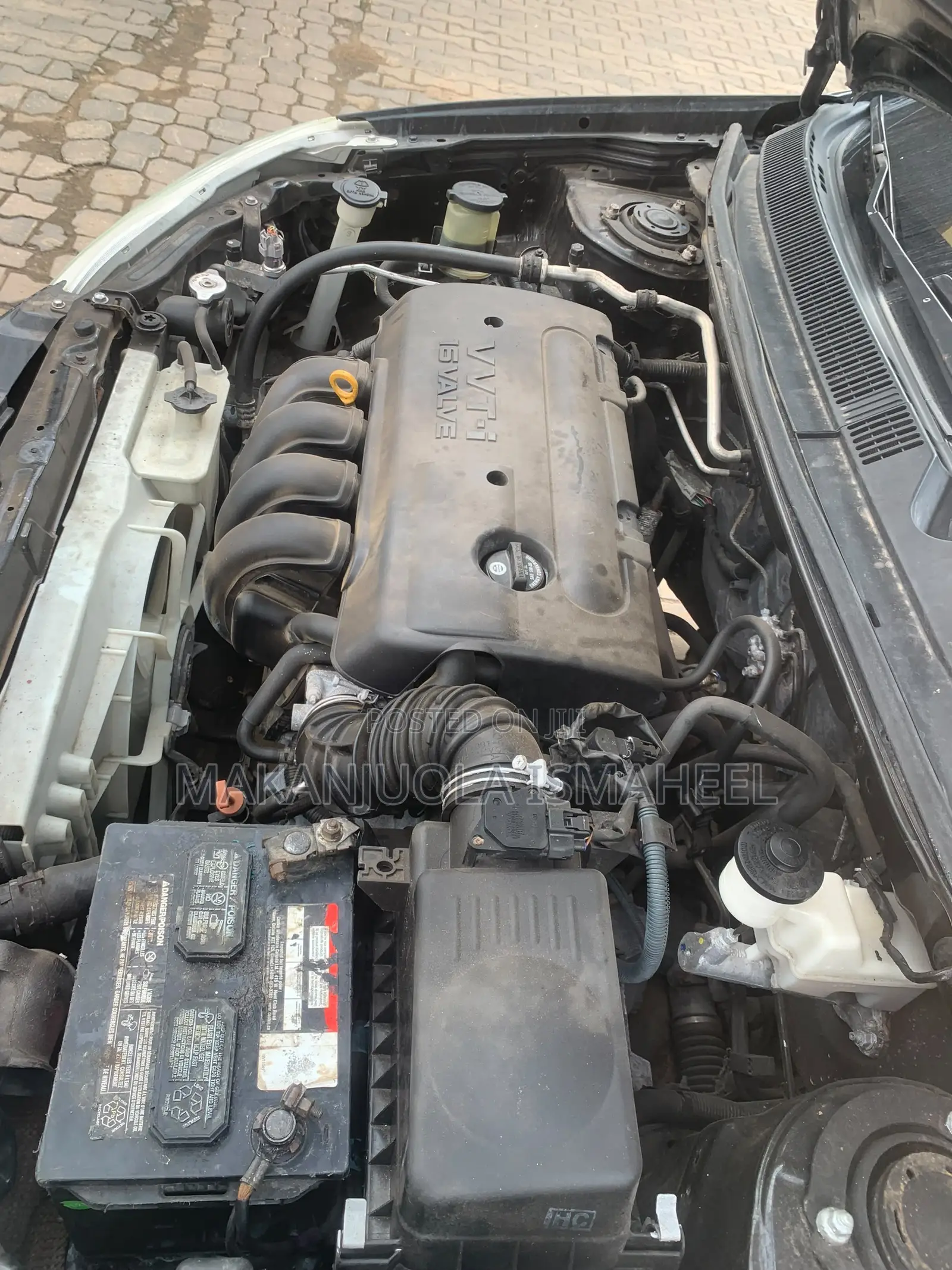 Toyota Matrix Hatchback AWD (1.8L 4cyl 4A) 2006 Black