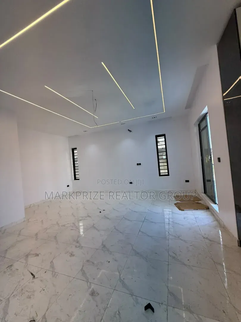 4bdrm Duplex in Ajah Lekki Lagos for sale