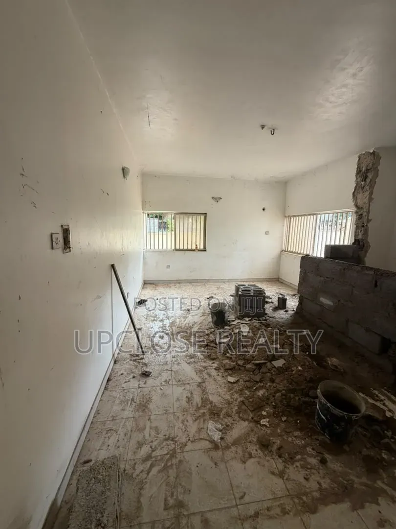 3bdrm Block of Flats in Wuse 2 for rent