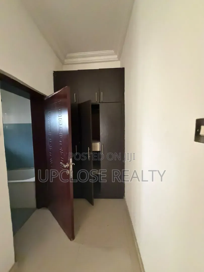 3bdrm Block of Flats in Jabi for rent
