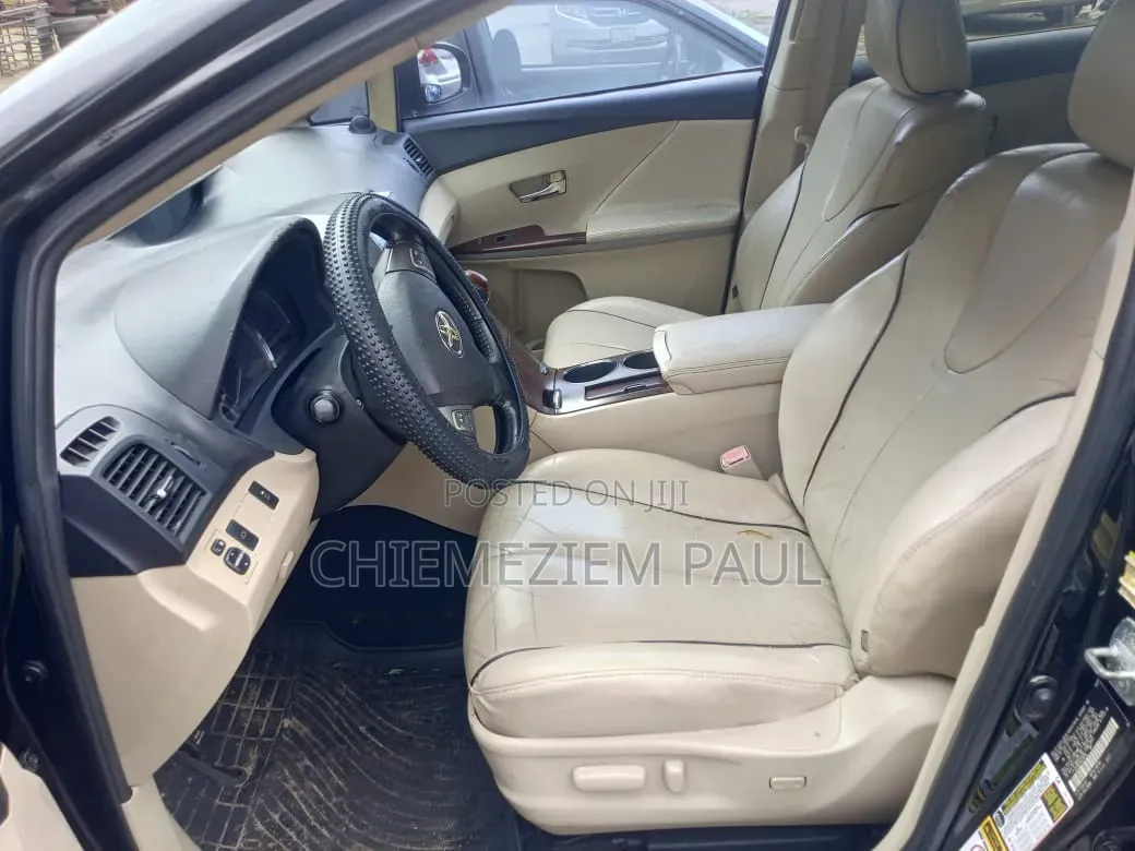 Toyota Venza 2010 Black