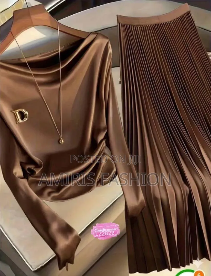 Beautiful Luxury Slik Two-Piece Shirt