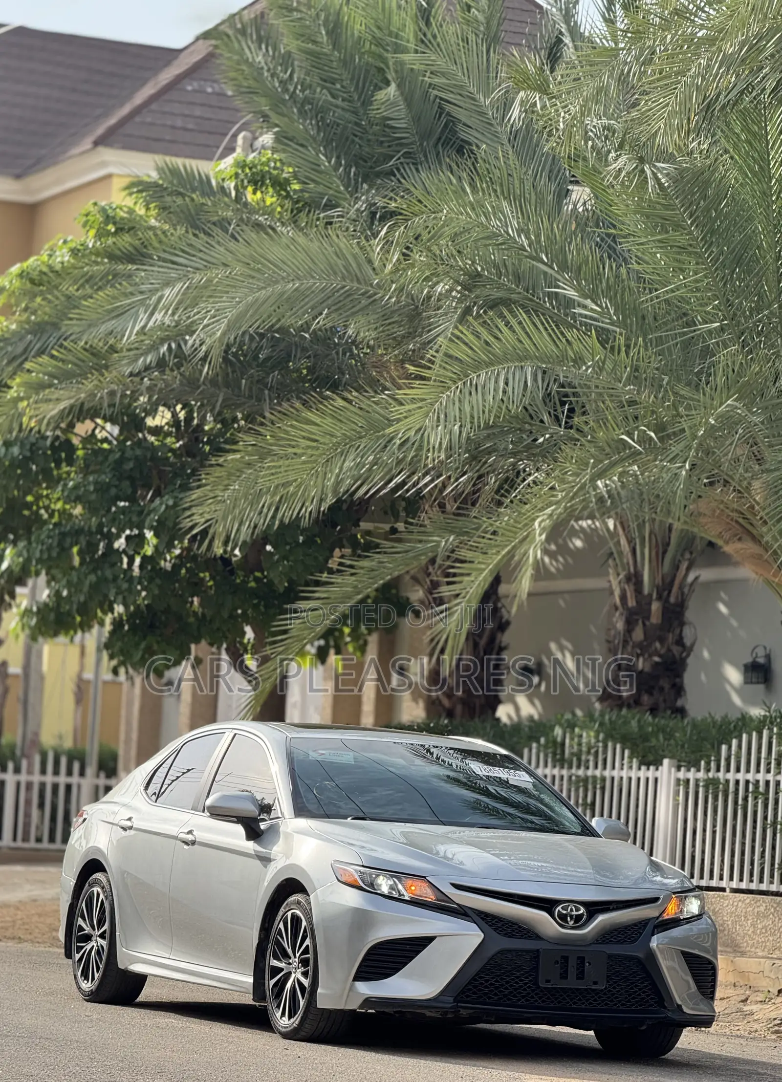 Toyota Camry SE (2.5L 4cyl 8A) 2019 Silver