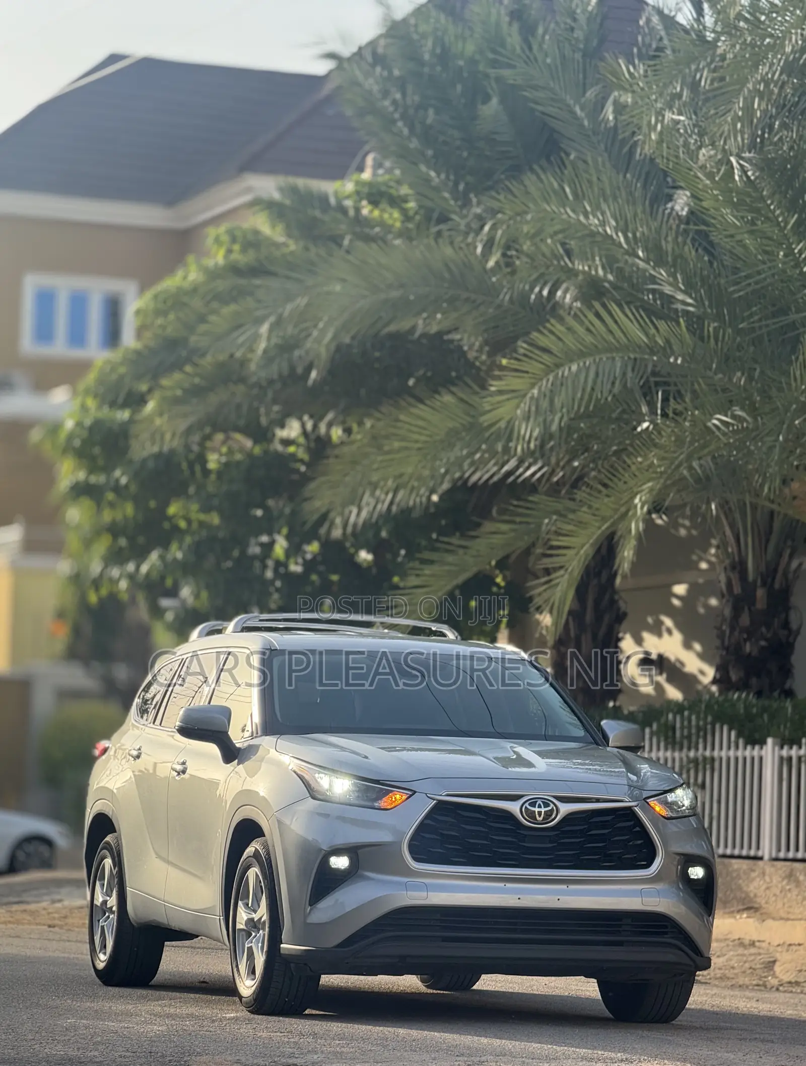 Toyota Highlander 2021 Gray