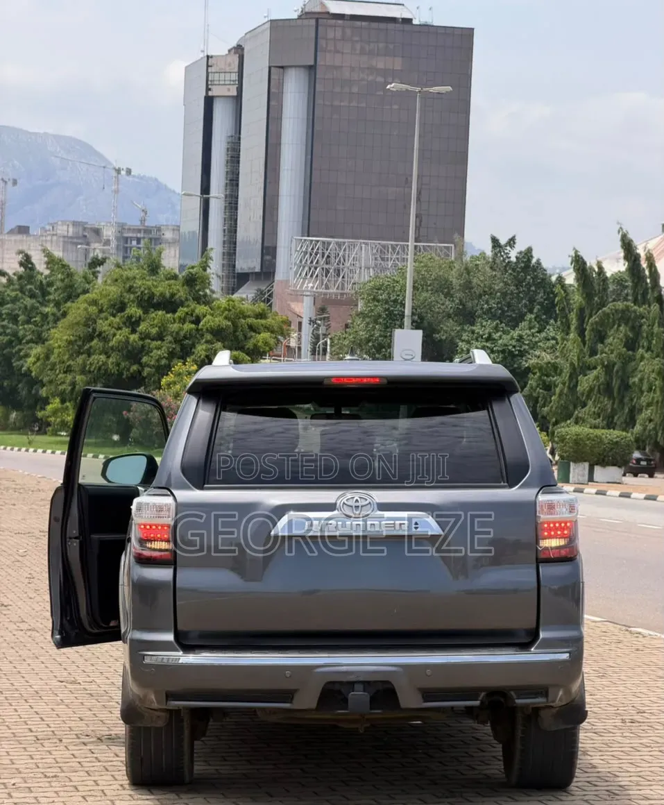 Toyota 4-Runner 2014 Gray